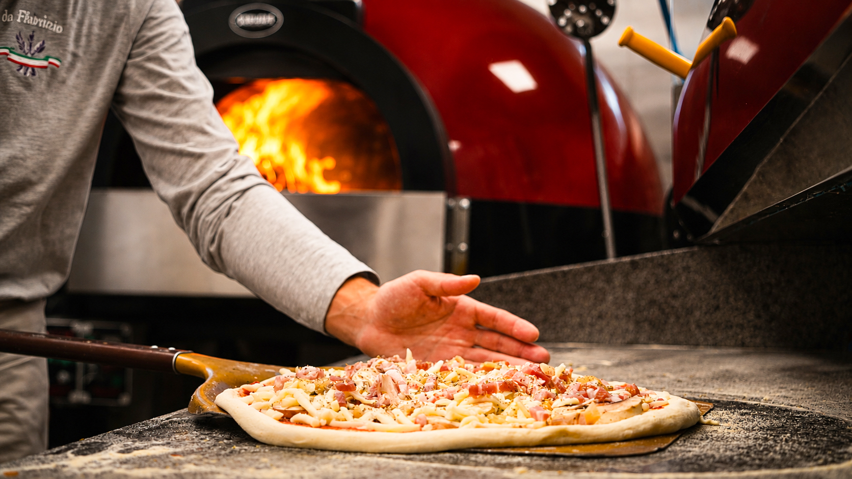 Pizza qui part au four
